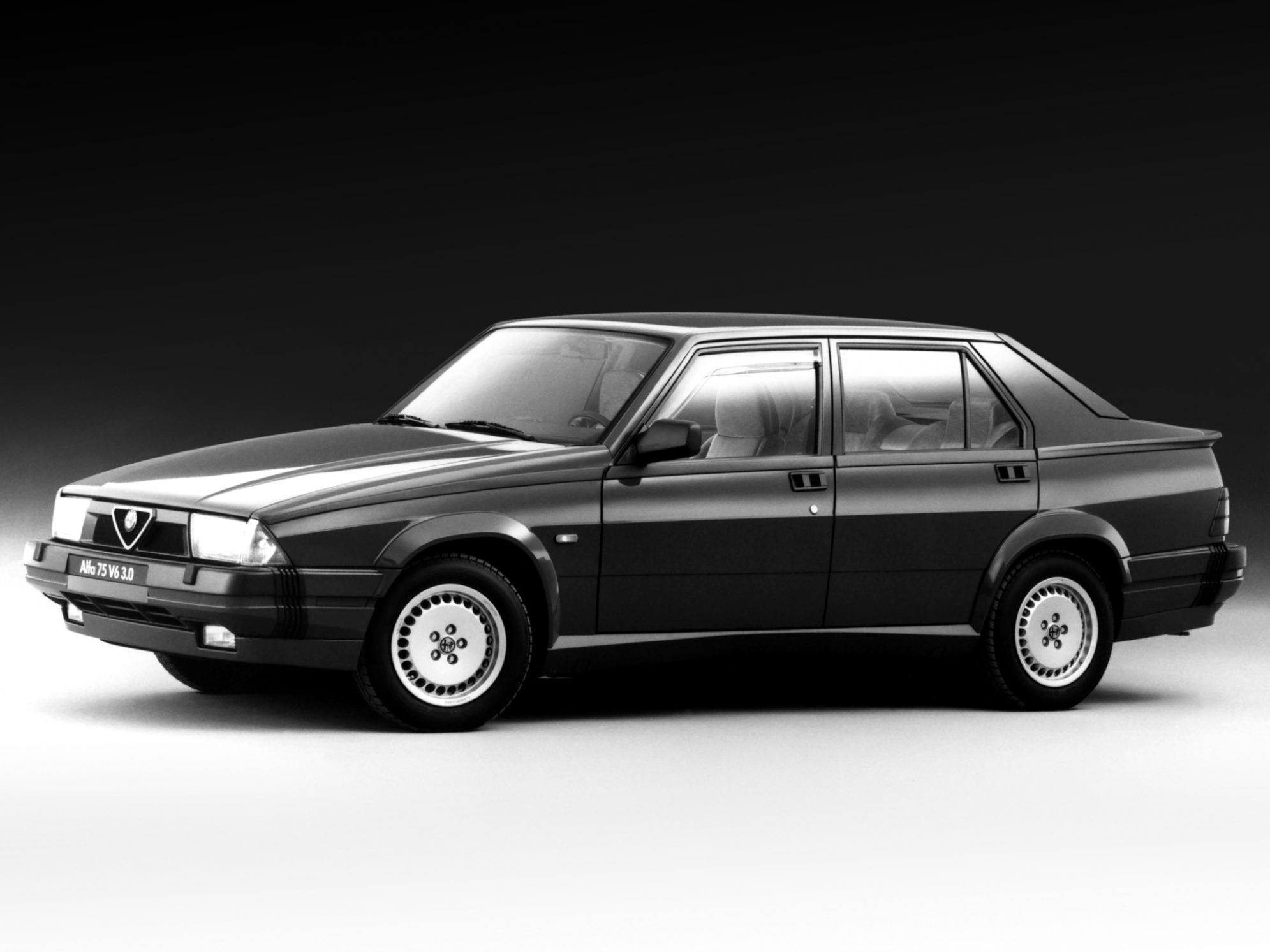 Alfa Romeo 75