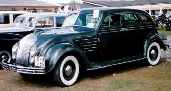 1934 Chrysler Airflow 8