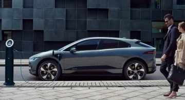 Jaguar I-Pace EV kWh 400 hp  Auto AWD SE